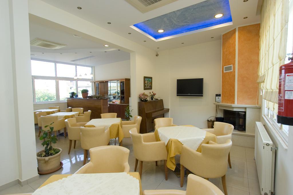 Hotel Kallithea Лутра Едипсу Екстериор снимка