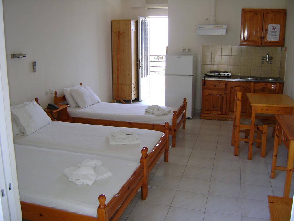 Hotel Kallithea Лутра Едипсу Стая снимка