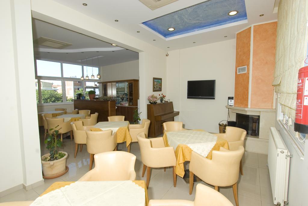 Hotel Kallithea Лутра Едипсу Екстериор снимка