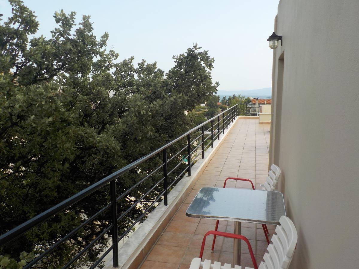 Hotel Kallithea Лутра Едипсу Екстериор снимка