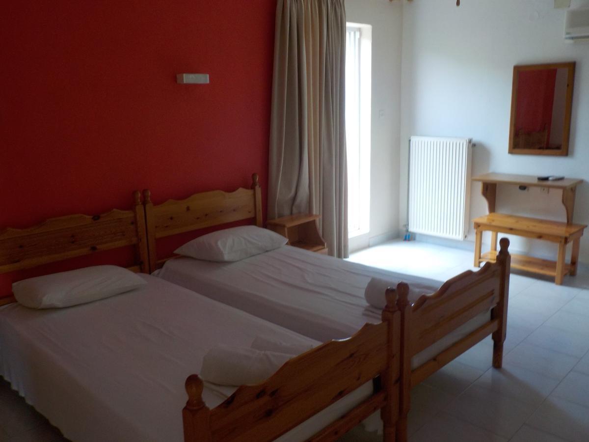 Hotel Kallithea Лутра Едипсу Екстериор снимка