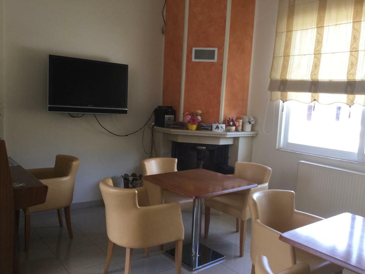 Hotel Kallithea Лутра Едипсу Екстериор снимка