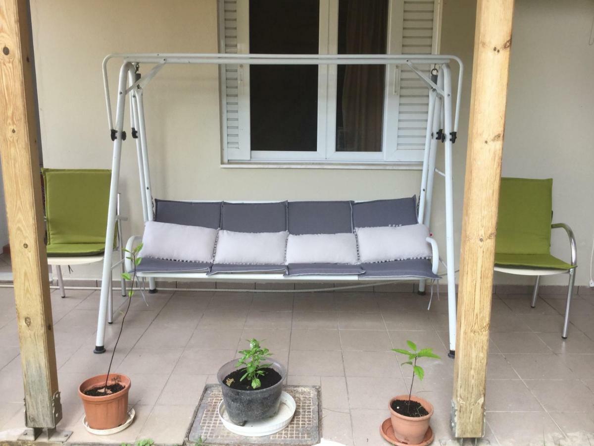 Hotel Kallithea Лутра Едипсу Екстериор снимка